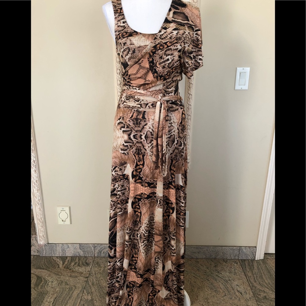 BEAUTIFUL ANIMAL PRINT MAXI DRESS
